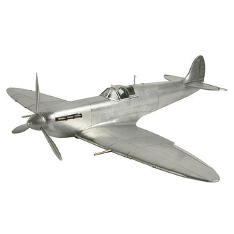 AUTHENTIC MODELS SPITFIRE MODEL