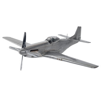 AUTHENTIC MODELS P-51 MUSTANG MODEL