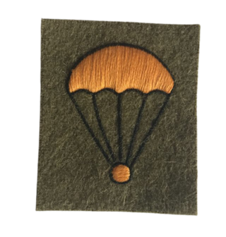 WW2 DUTCH FREE ARMY AIRBORNE PARACHUTE QUALIFICATION BADGE