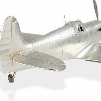 AUTHENTIC MODELS SPITFIRE MODEL