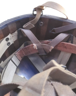 WW2 US Army Medic Helmet, Front seam swivel
