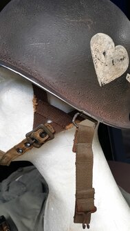 US M1C Paratrooper Helmet 1st Ltnd Officer &ndash; 502nd PIR, 1st Battalion &ndash; 101st Airborne Division