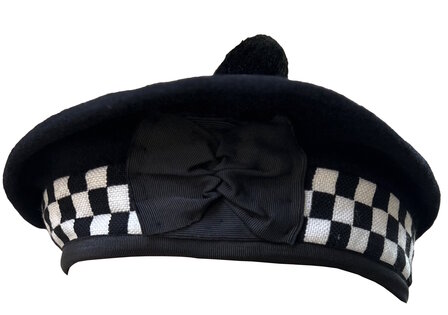 Balmoral Bonnet met Dicing &ndash; Rood/Wit/Zwart of Zwart/Wit