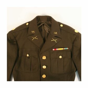 Basic A class uniform Infantry Officer badge set. Major