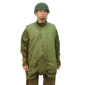 Parachutists 1942 Pattern Oversmock &ndash; Front view WWII reproduction (Kay Canvas)