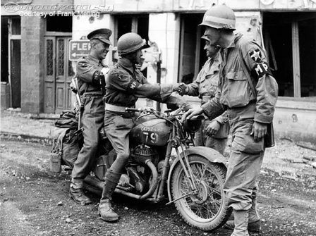Dispatch rider meet US Army MP