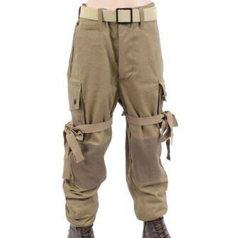 Front view of children&rsquo;s M42 jump trousers with reinforced knees and airborne leg pockets