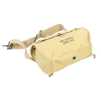 Amerikaanse WO2 canvas gasmaskertas met drukknopen en schouderband / American WWII canvas gas mask bag with press studs and sho