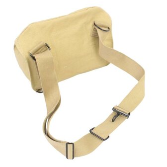 Amerikaanse WO2 canvas gasmaskertas met drukknopen en schouderband / American WWII canvas gas mask bag with press studs and sho