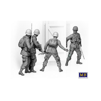 TAKE ONE MORE GRENADE 101ST AIRBORNE 1:35