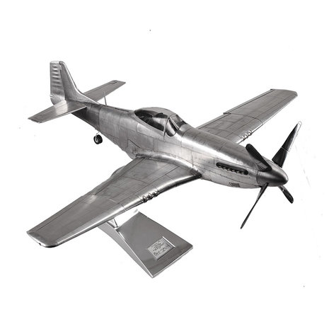 AUTHENTIC MODELS P-51 MUSTANG MODEL