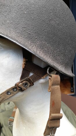 US M1C Paratrooper Helm – Gebruikt tijdens de Market Garden Operatie (1944)