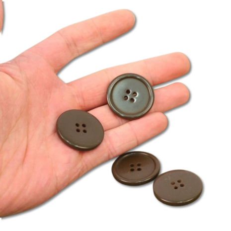 Four spare plastic buttons for US Army Mackinaw or overcoat – WW2 reproduction
