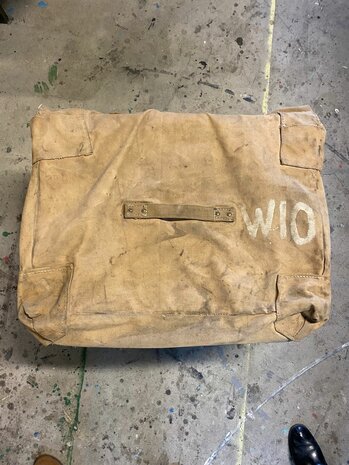 Original US Army Medical Department Bedding Case – canvas with wartime patina WWII