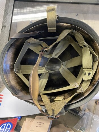 US M1C Paratrooper Helmet Repro – 101st Airborne 506th PIR Easy Company