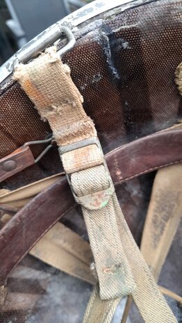 M1 Paratrooper Helmet – 517th Parachute Infantry Regiment, Zuid-Frankrijk Augustus 1944 (Origineel)