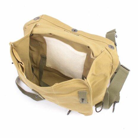 M6 gas mask bag US Army WW2 OD3 Tan with &ldquo;Army Light Weight Service Mask&rdquo; marking