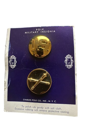 US Army Infantry collar disks with US and crossed rifles on original Meyer Insignia card
