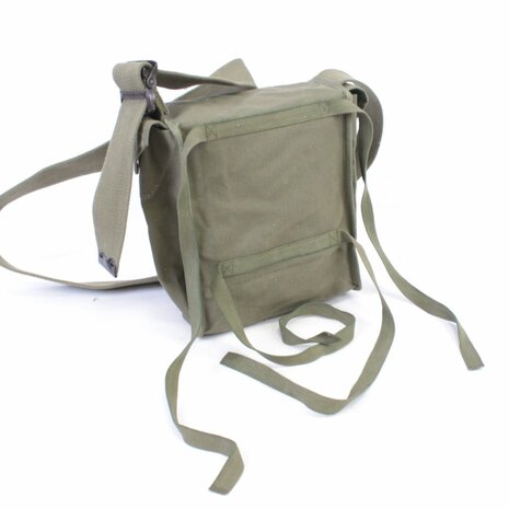 US Airborne WW2 demolition bag by Kay Canvas with open flap