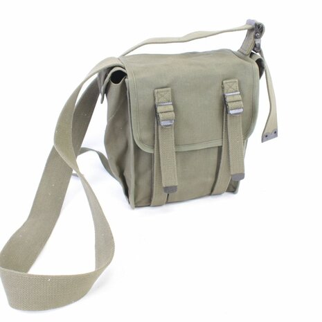 US Airborne WW2 demolition bag by Kay Canvas with open flap