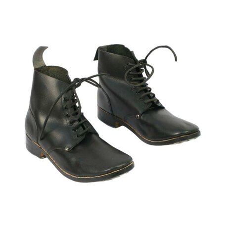 Victorian black ankle boots historical British army style