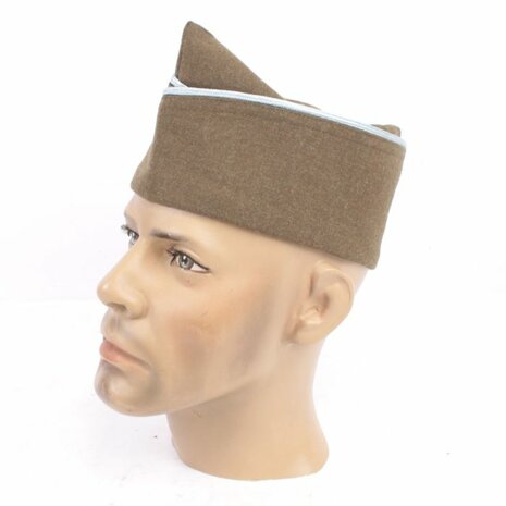 Interior view of the US WW2 Infantry Garrison Cap in OD wool with clean lining and label