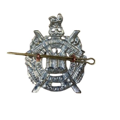 Metalen King s Own Scottish Borderers cap badge met Queen&rsquo;s Crown / Metal King&rsquo;s Own Scottish Borderers c