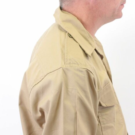 Airtex KD Bush Jacket WWII British Army Khaki Desert Shirt displayed on mannequin with British cap