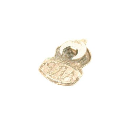 Silver coloured ARP buttonhole badge with King&rsquo;s Crown for British WWII civilian clothing and black Civil Defence beret