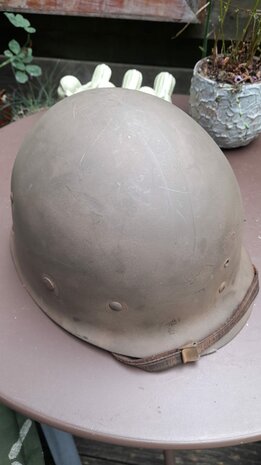 Separate original CAPAC liner from the WWII M1 McCord 34th Infantry Division helmet