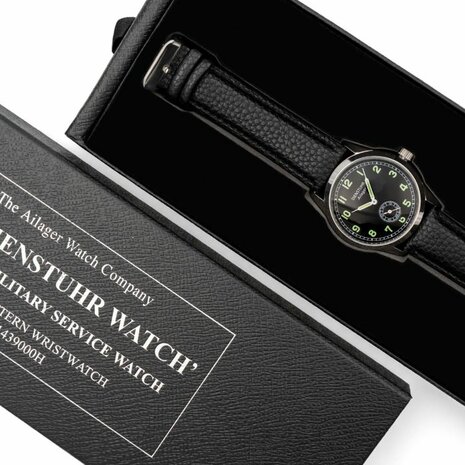 WW2 German Army Dienstuhr reproduction with black strap and presentation box