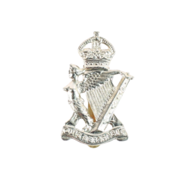WW2 Royal Ulster Rifles - Irish rifles Cap Badge