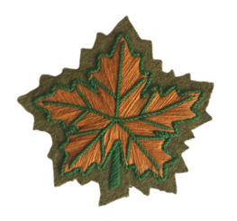 WW2 DUTCH FREE VOLUNTEERS IN CANADIAN ARMY MAPLE LEAF CLOTH SHOULDER BADGE