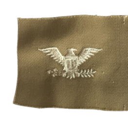 US ARMY ARMY COLONEL FULL SIZE RANK EAGLES PAIR M42 PARACHUTE JACKET US ARMY ARMY COLONEL FULL SIZE RANK EAGLES PAIR M42 PARACHUTE JACKET