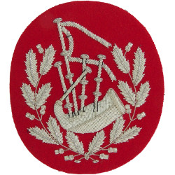 Pipe Major Bag-Pipes In Thistle Wreath - Silver