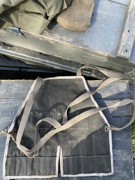 WW2 USAAF Apron-Mechanic Type B-1 Reproduction WW2 USAAF Apron-Mechanic Type B-1 Reproduction